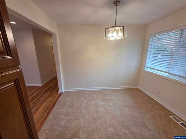 720 Ventura St N, Keizer, OR 97303