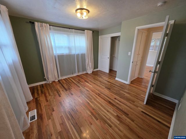 720 Ventura St N, Keizer, OR 97303