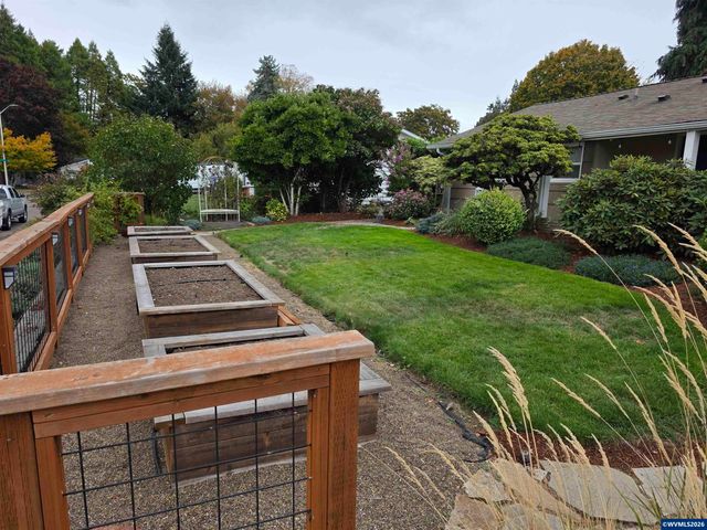 720 Ventura St N, Keizer, OR 97303
