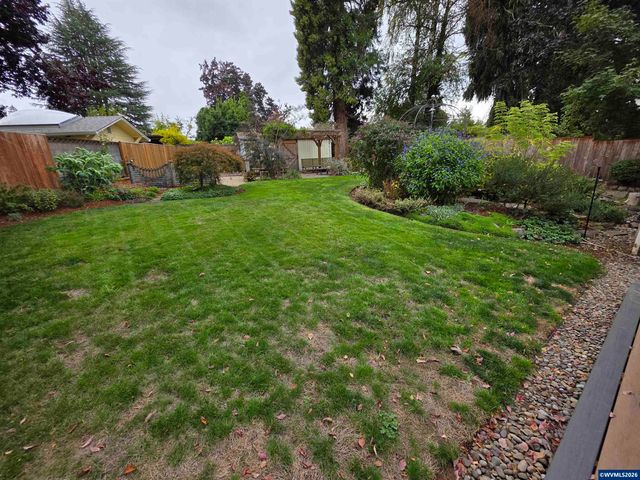 720 Ventura St N, Keizer, OR 97303