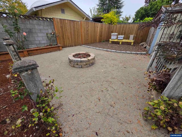 720 Ventura St N, Keizer, OR 97303