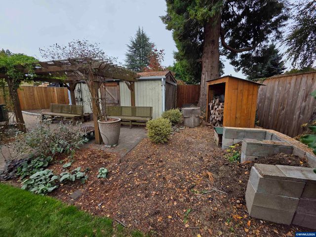 720 Ventura St N, Keizer, OR 97303