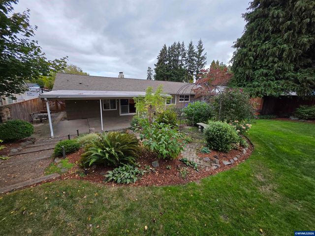 720 Ventura St N, Keizer, OR 97303