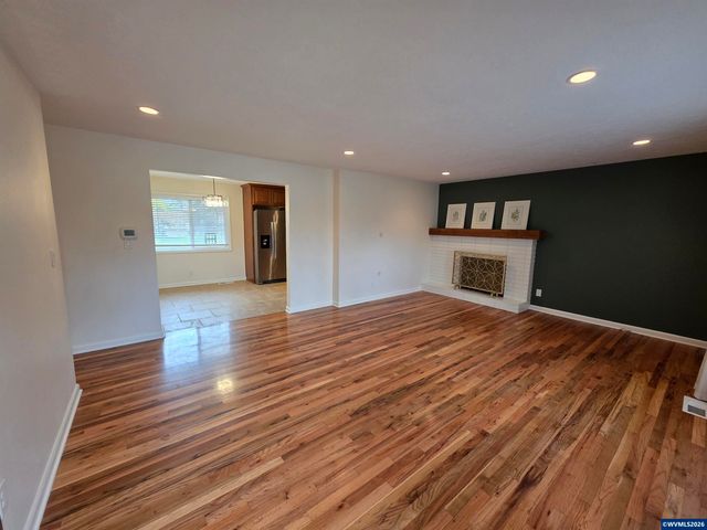 720 Ventura St N, Keizer, OR 97303
