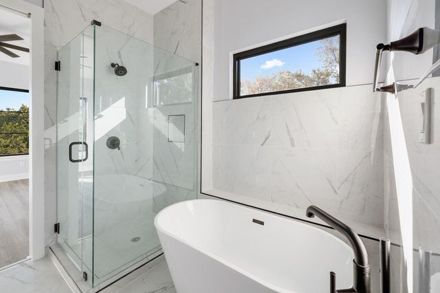 5717 Lost Horizon DR 2, Austin, TX 78759