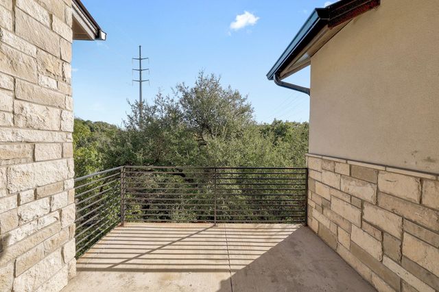 5717 Lost Horizon DR 2, Austin, TX 78759