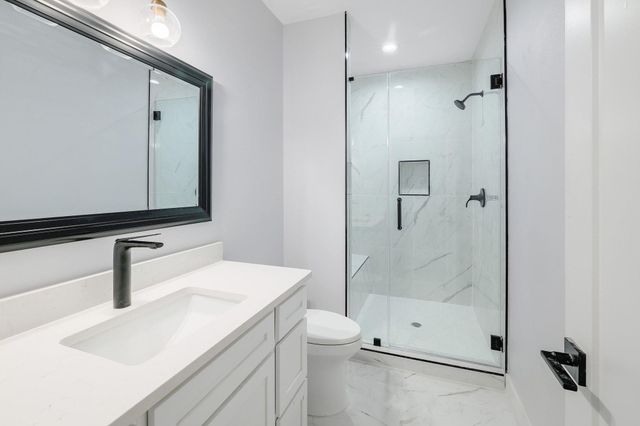 5717 Lost Horizon DR 2, Austin, TX 78759