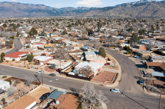 9401 Shoshone Road NE, Albuquerque, NM 87111