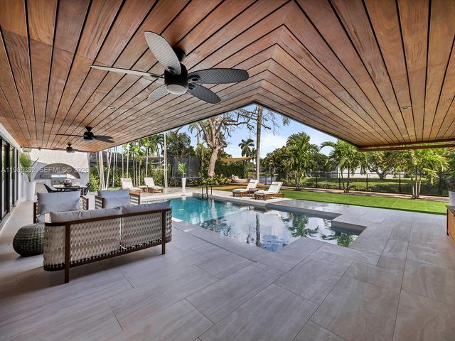 7945 SW 141st Ter, Palmetto Bay, FL 33158