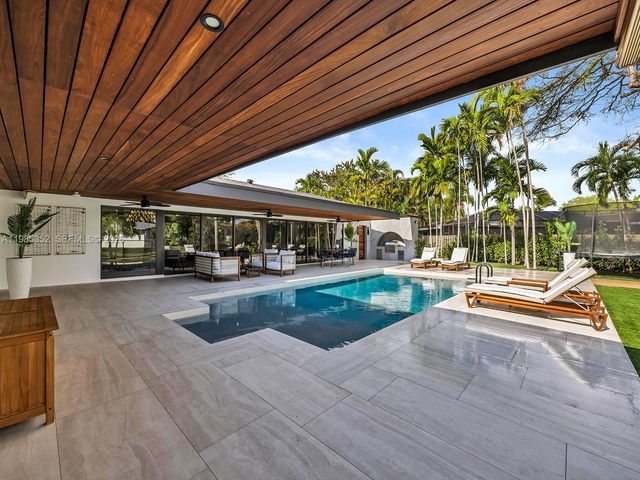 7945 SW 141st Ter, Palmetto Bay, FL 33158