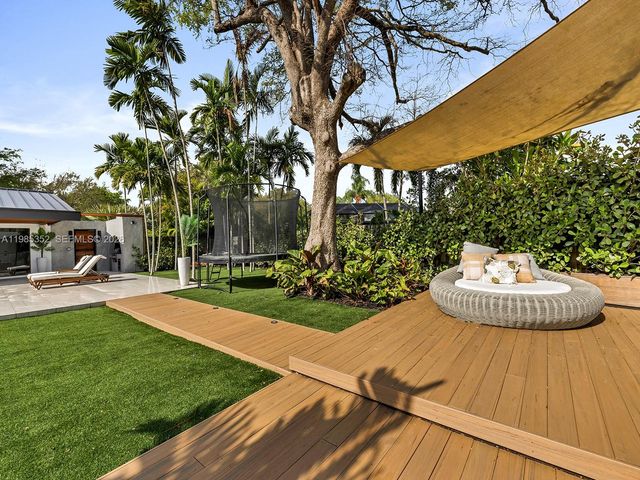 7945 SW 141st Ter, Palmetto Bay, FL 33158