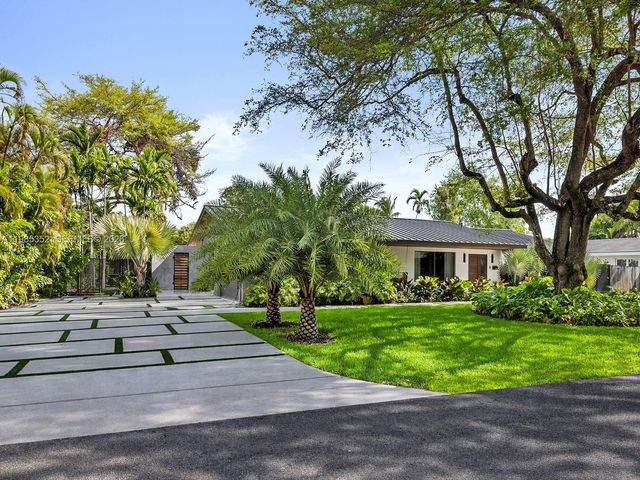 7945 SW 141st Ter, Palmetto Bay, FL 33158