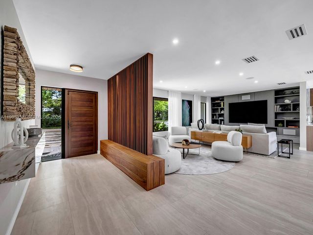 7945 SW 141st Ter, Palmetto Bay, FL 33158