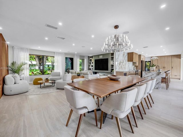 7945 SW 141st Ter, Palmetto Bay, FL 33158