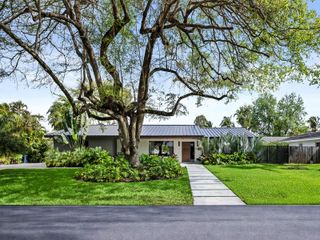 7945 SW 141st Ter, Palmetto Bay, FL 33158