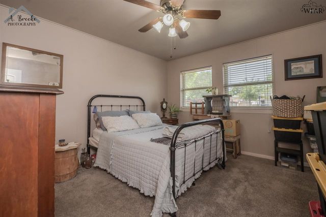 4518 HOLLANDALE AVENUE, Wichita Falls, TX 76302