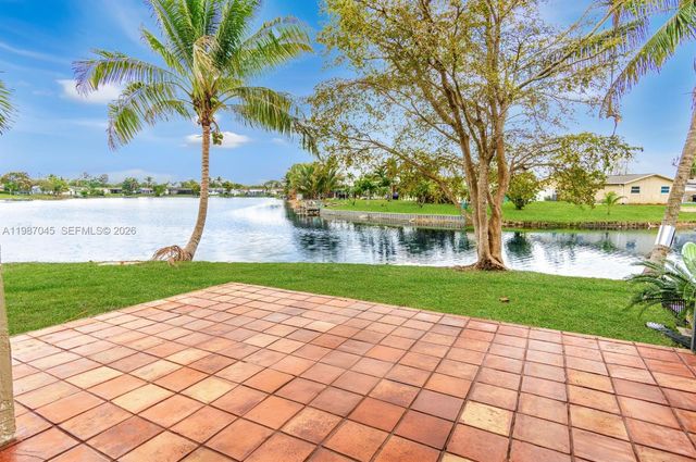 8980 Palm Tree Ln 8980, Pembroke Pines, FL 33024