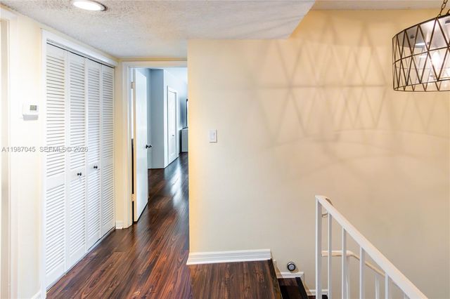 8980 Palm Tree Ln 8980, Pembroke Pines, FL 33024