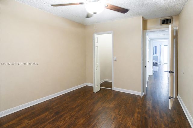 8980 Palm Tree Ln 8980, Pembroke Pines, FL 33024