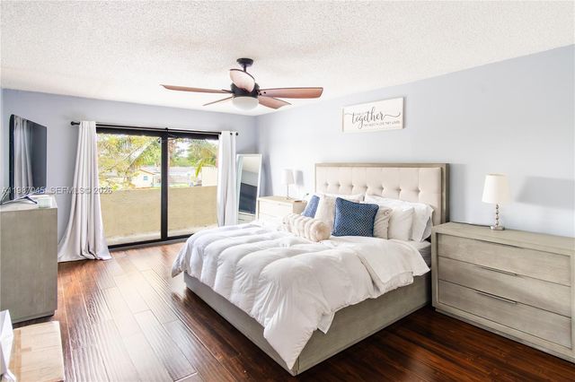 8980 Palm Tree Ln 8980, Pembroke Pines, FL 33024