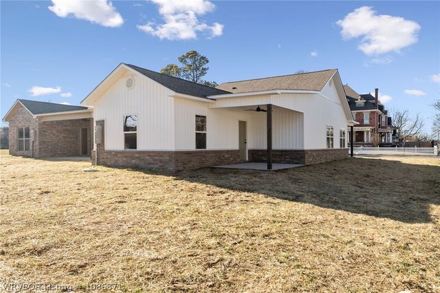 920 N 13th, Fort Smith, AR 72901