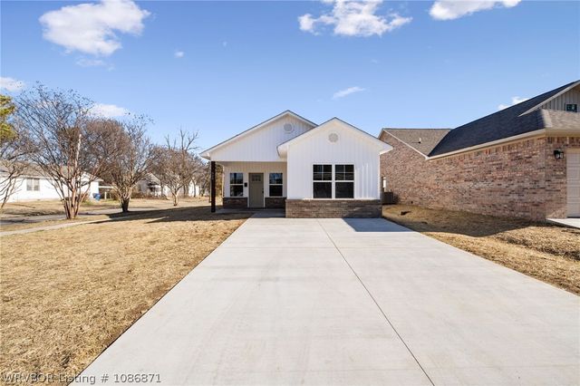 920 N 13th, Fort Smith, AR 72901