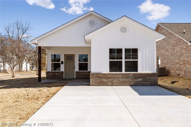 920 N 13th, Fort Smith, AR 72901