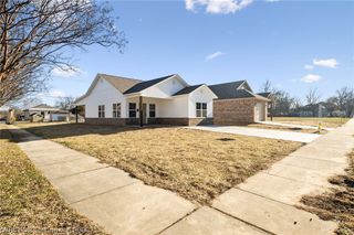 920 N 13th, Fort Smith, AR 72901