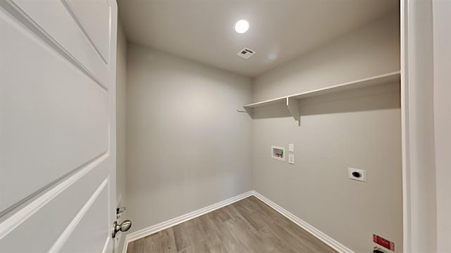 4200 Colt Drive, Mustang, OK 73064