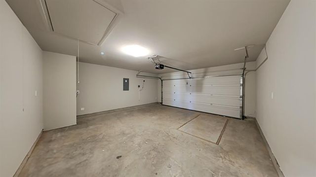 4200 Colt Drive, Mustang, OK 73064