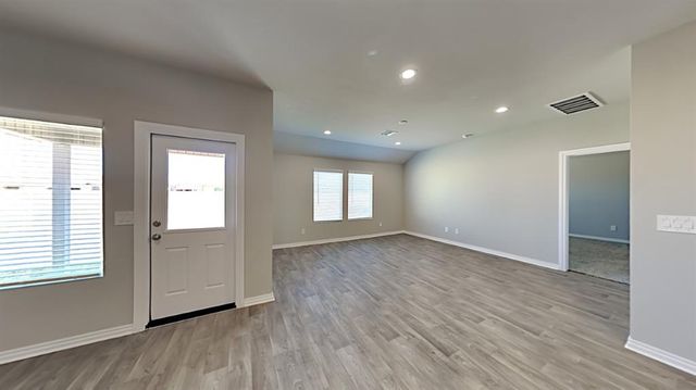 4200 Colt Drive, Mustang, OK 73064