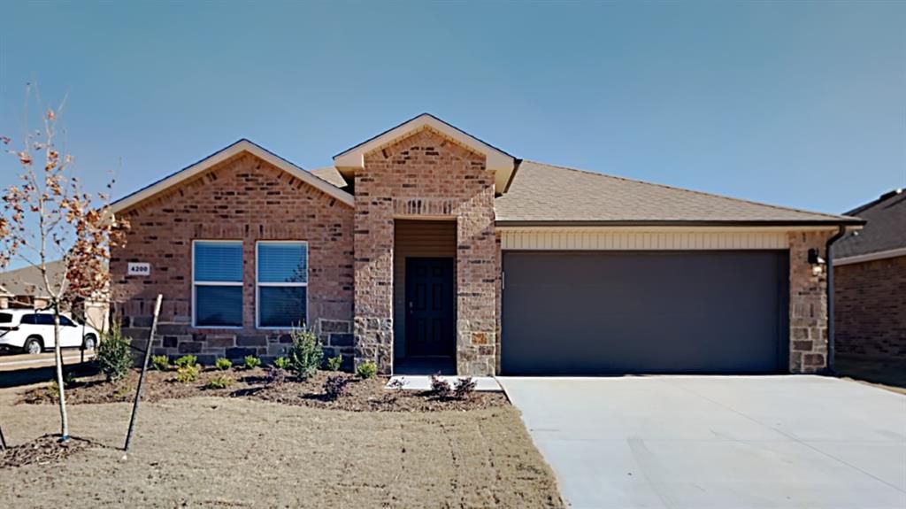 4200 Colt Drive, Mustang, OK 73064