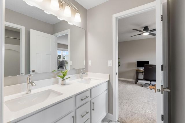 11238 Kingsview Lane N, Maple Grove, MN 55369