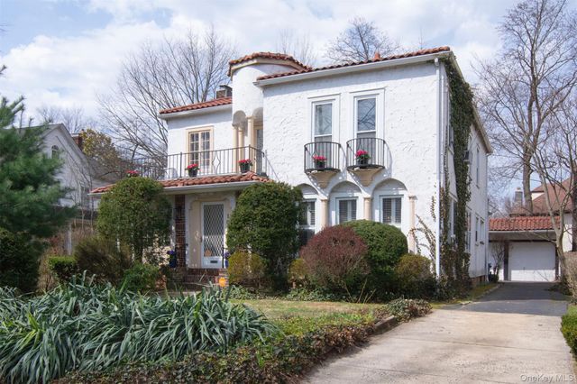 102 Magnolia Avenue, Mount Vernon, NY 10553