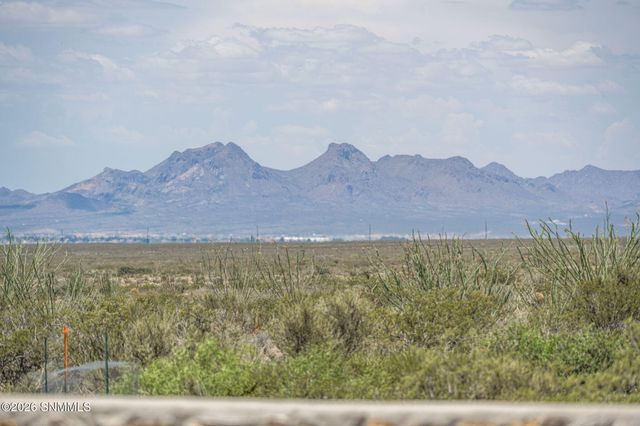 5006 Apex Mine Road, Las Cruces, NM 88011