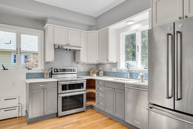 18 Middle, Lexington, MA 02421