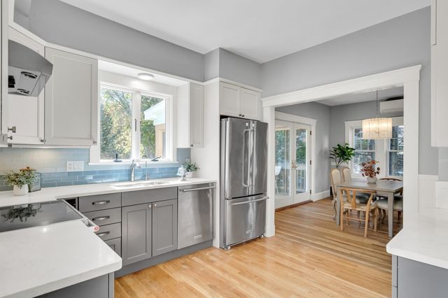 18 Middle, Lexington, MA 02421