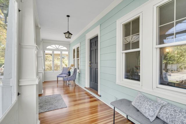 18 Middle, Lexington, MA 02421
