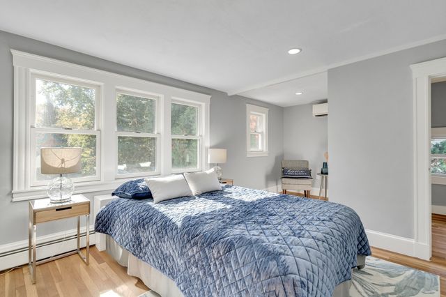 18 Middle, Lexington, MA 02421