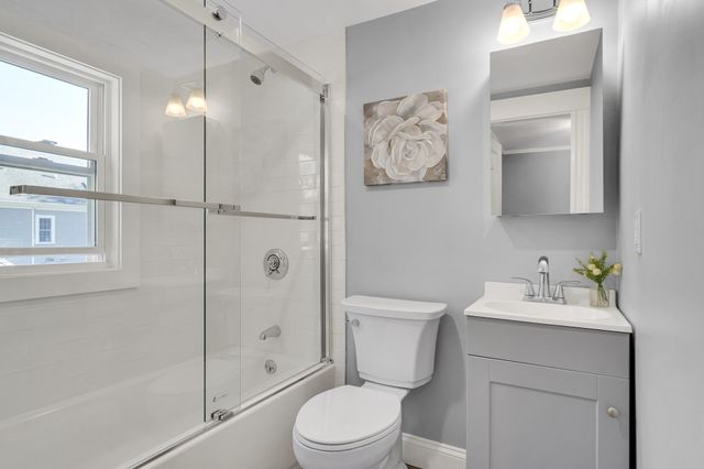 18 Middle, Lexington, MA 02421