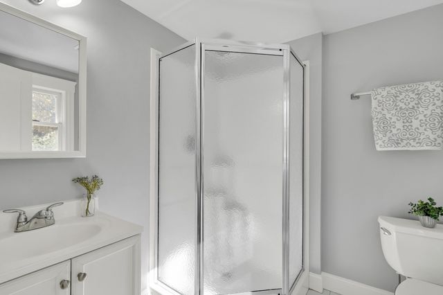 18 Middle, Lexington, MA 02421