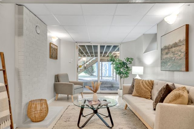 18 Middle, Lexington, MA 02421