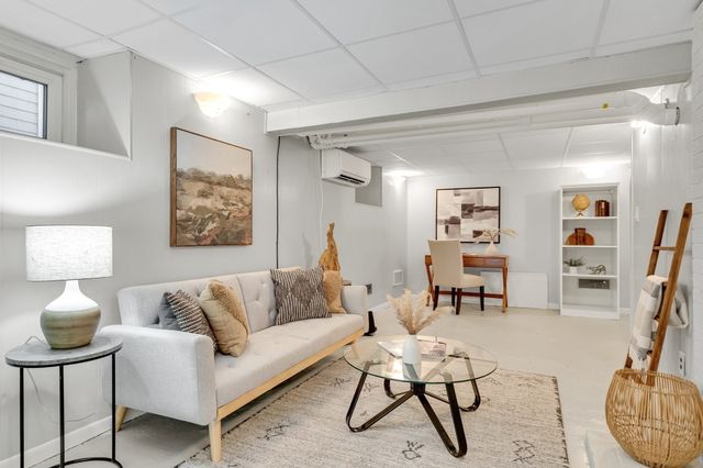 18 Middle, Lexington, MA 02421