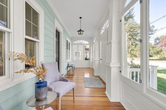 18 Middle, Lexington, MA 02421