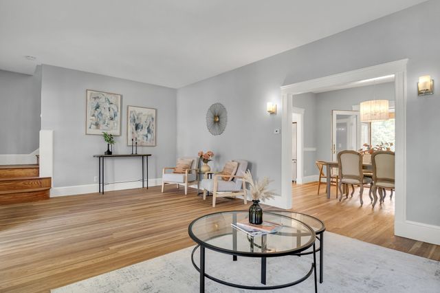 18 Middle, Lexington, MA 02421