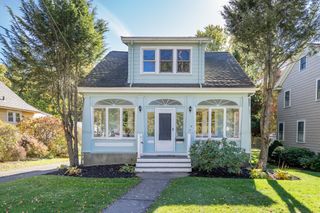18 Middle, Lexington, MA 02421