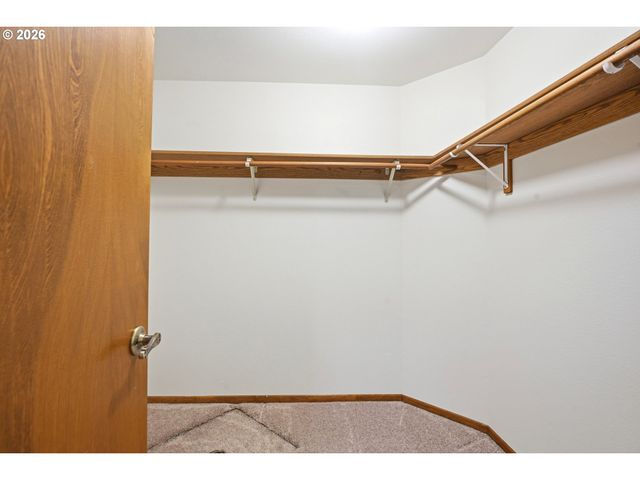15014 Se MEADOW PARK Dr, Vancouver, WA 98683