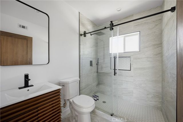 10053 Amestoy Avenue, Northridge, CA 91325