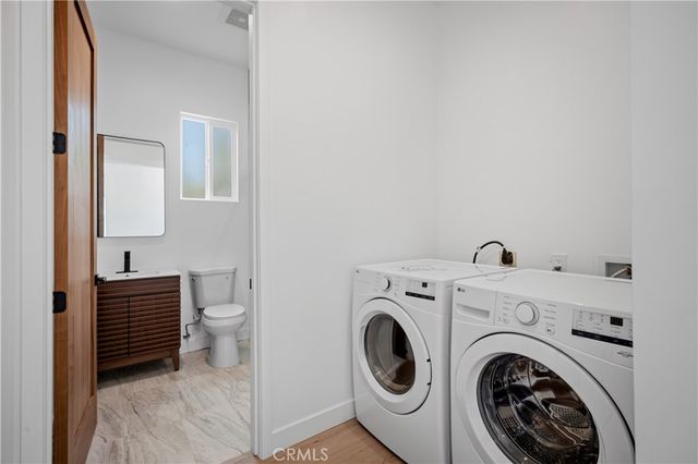 10053 Amestoy Avenue, Northridge, CA 91325