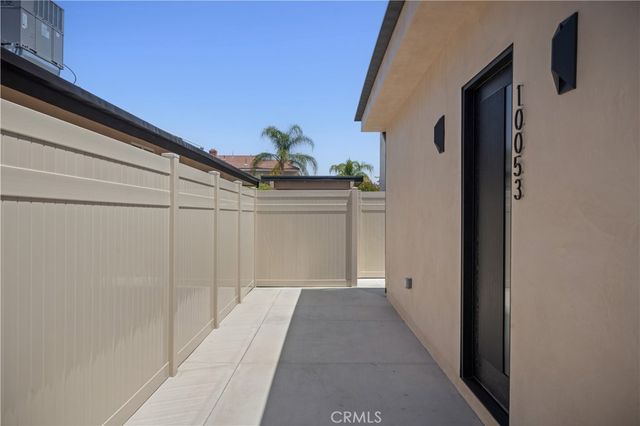10053 Amestoy Avenue, Northridge, CA 91325